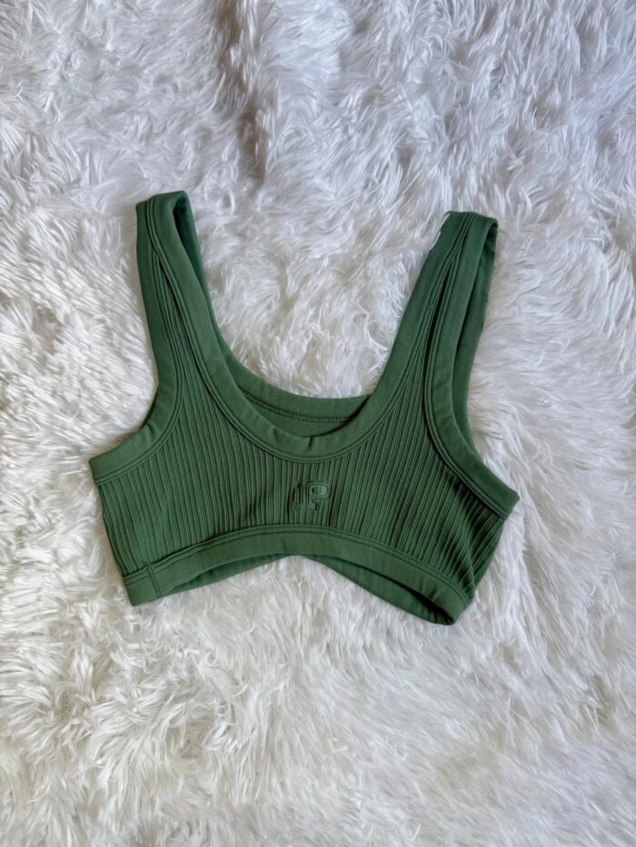 Top VS con relieve color mostaza - Image 5