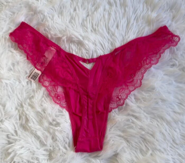Less fucsia con encaje - Image 2