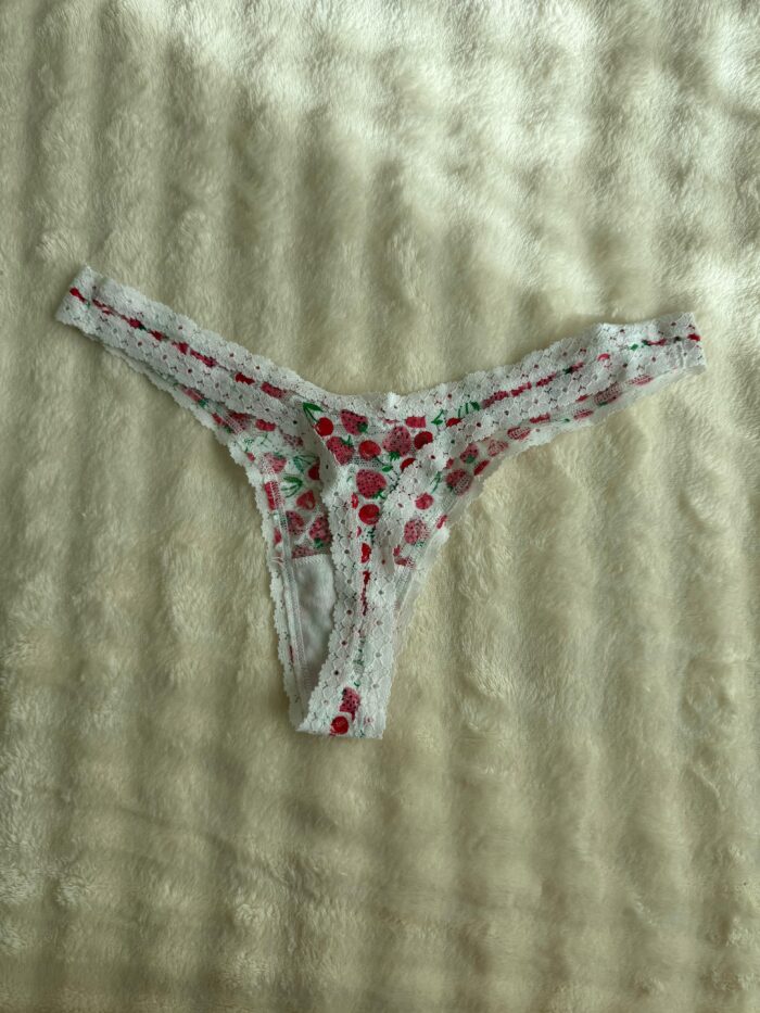 Less tutifruti de encaje - Image 3