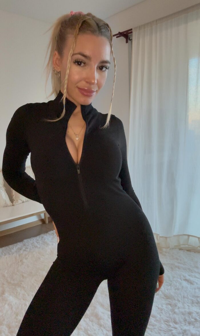 Catsuit cierre frontal - Image 2