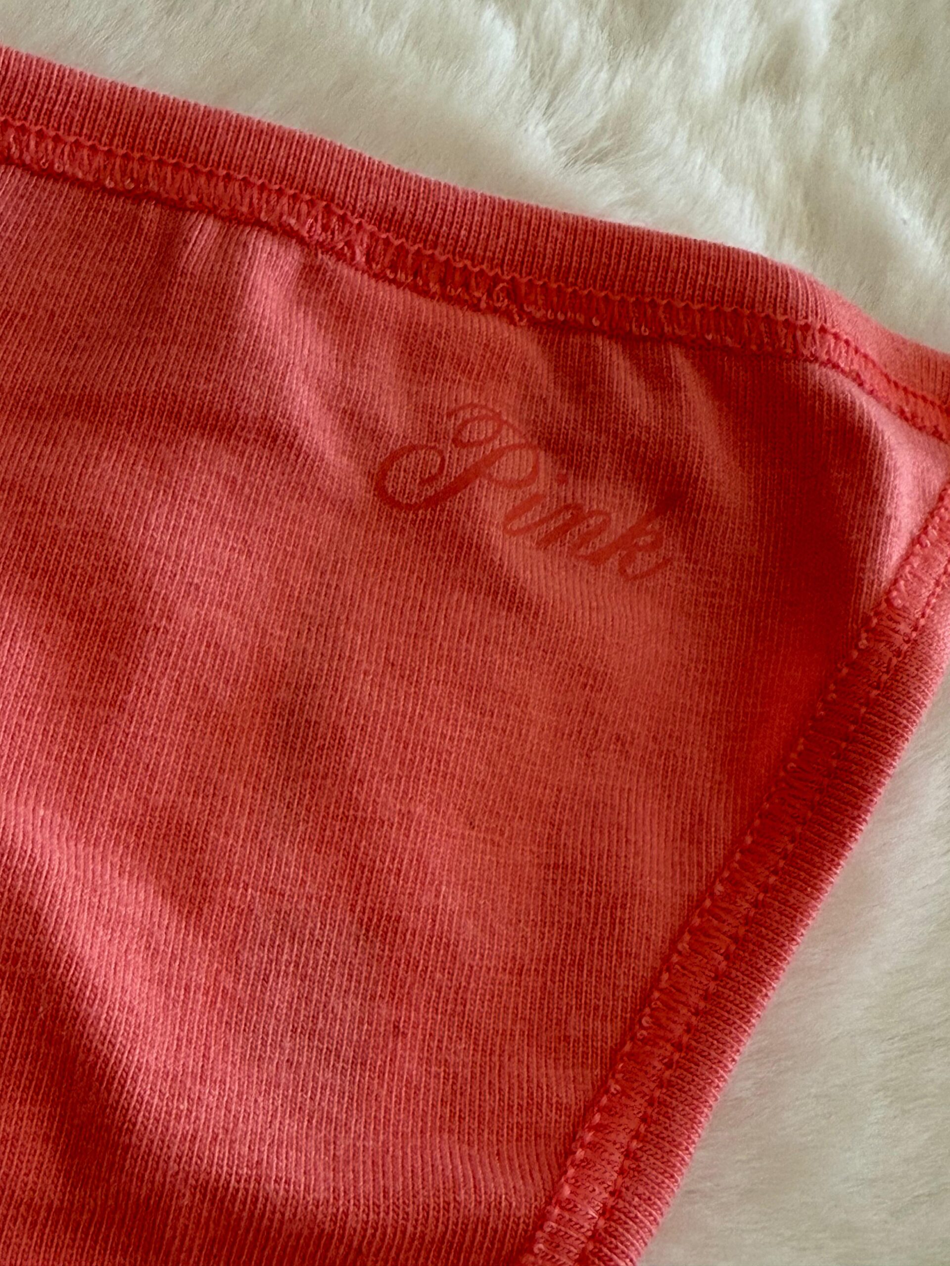 Less VS color salmón - Image 2