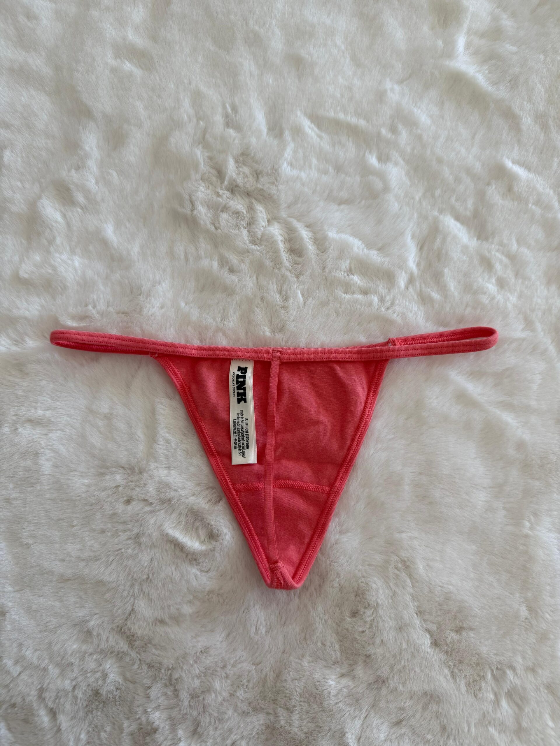 Less VS color salmón - Image 3